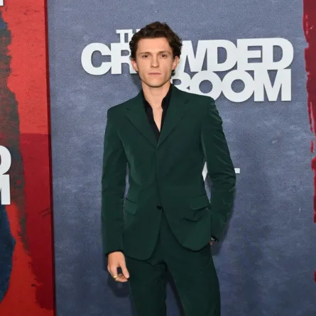 توم هولاند في متحف الفن الحديث في مدينة نيويورك (Tom Holland at the Museum of Modern Art in New York City). مصدر الصورة: ANGELA WEISS / AFP