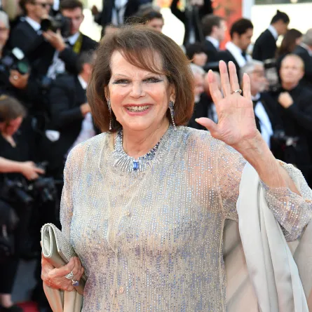 كلوديا كاردينالي في مهرجان كان السينمائي 2017 - Claudia Cardinale arrives on May 23, 2017 the Cannes Film Festival - مصدر الصورة Alberto PIZZOLI / AFP