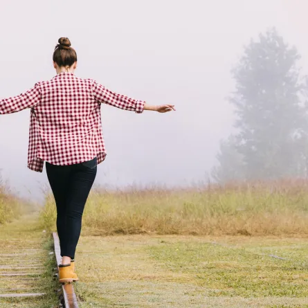 التوازن في الحياة بين المتعة والمسؤولية- مصدر الصورة freepik