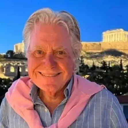 حسين فهمي- الصورة من حسابه الرسمي على إنستغرام