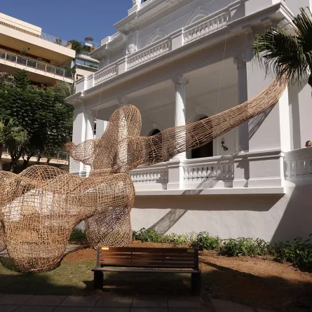 نظرة إلى فيلا عودة في بيروت