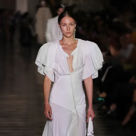 من عرض فيفيان ويستوود Vivienne Westwood لربيع وصيف 2026 الصورة من Launchmetrics/Spotlight ©