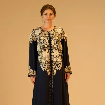 تصميم من دار شايرا Shaira – الصورة من العلاقات العامة للعلامة