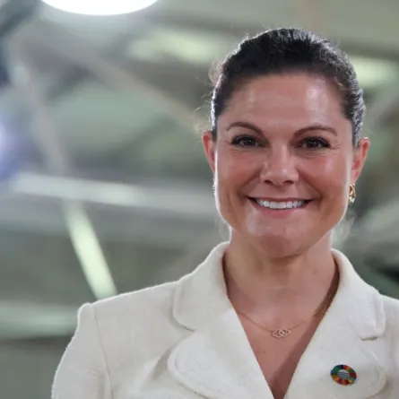 الأميرة فيكتوريا ولي العهد في مدينة نيس على الريفييرا الفرنسية (Crown Princess Victoria in the French riviera city of Nice). مصدر الصورة: Ludovic MARIN / AFP