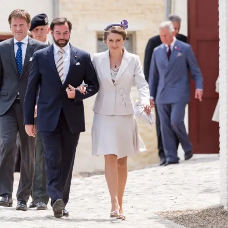 الدوق الأكبر غيوم والدوقة الكبرى ستيفاني (Hereditary Grand Duke Guillaume and Hereditary Grand Duchess Stephanie). مصدر الصورة: GEERT VANDEN WIJNGAERT / POOL / AFP