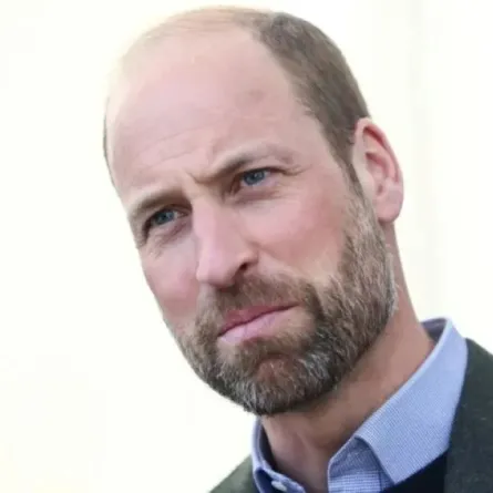 الأمير ويليام في أثناء زيارة مستشفى في إنجلترا (Prince William during a visit to a hospital in England). مصدر الصورة: Jack Taylor / POOL / AFP