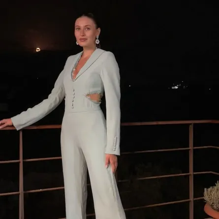 ندى كوسا بجمبسوت أنيق- الصورة من حسابها على انستغرام