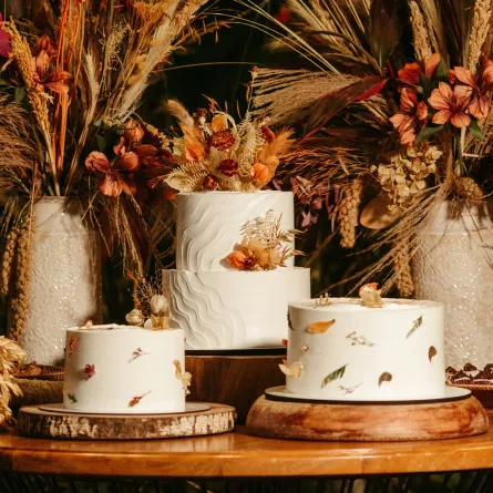 كعكات حفل الزفاف