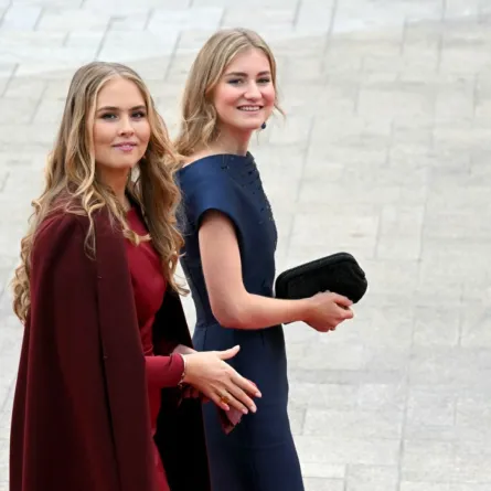 الأميرة كاترينا أماليا وولي عهد بلجيكا الأميرة إليزابيث في مدينة لوكسمبورغ (Crown Princess Catharina-Amalia and Belgium Crown Princess Elisabeth in Luxembourg city). مصدر الصورة: NICOLAS TUCAT / AFP