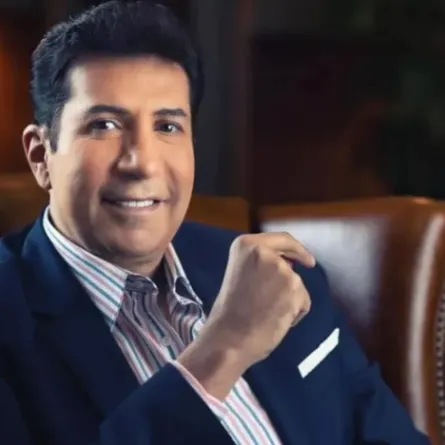 هاني رمزي- الصورة من صفحته الرسمية على الفيسبوك