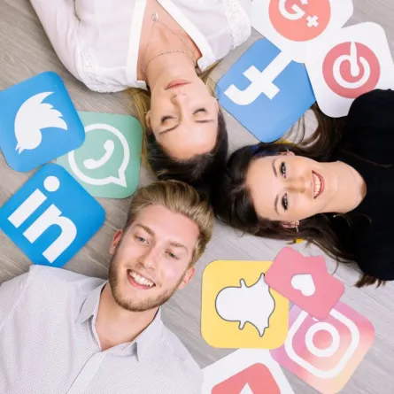 تحديات الشباب في عصر السرعة والتكنولوجيا