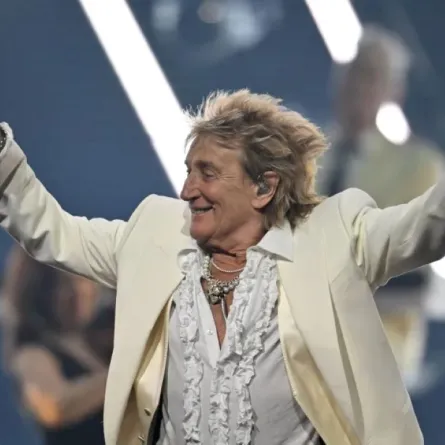 رود ستيوارت في فندق فونتينبلو في لاس فيغاس، نيفادا (Rod Stewart at the Fontainebleau in Las Vegas, Nevada). مصدر الصورة: Robyn BECK / AFP