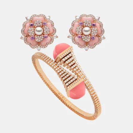 مجوهرات أحجار كريمة وردية