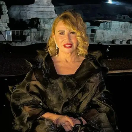 المخرجة إيناس الدغيدي- الصورة من حسابها على إنستغرام