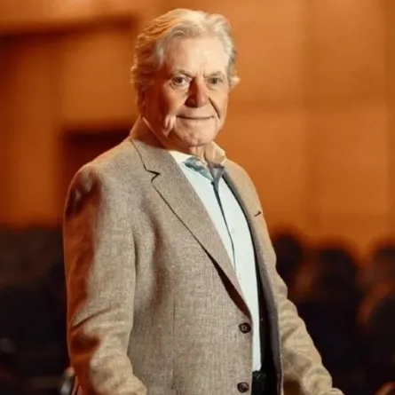 حسين فهمي- الصورة من حسابه الرسمي على إنستغرام