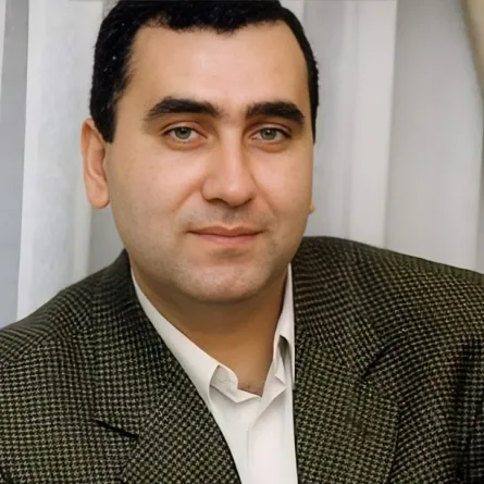 الملحن عثمان حناوي- الصورة عبر حسابه الخاص بالفيسبوك