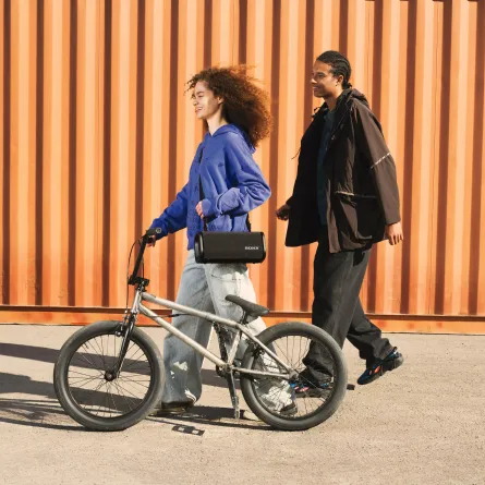 طاقة يومك، محمولة بأناقة في كل خطوة.