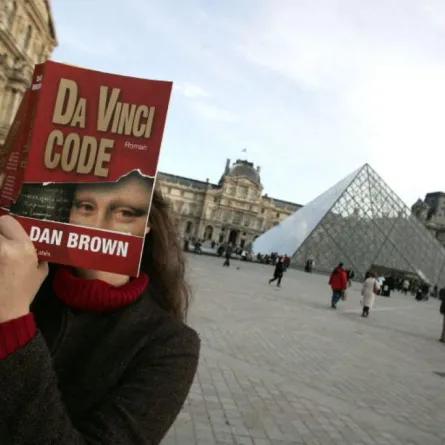 متحف اللوفر في باريس- Photo by JEAN-PIERRE MULLER / AFP