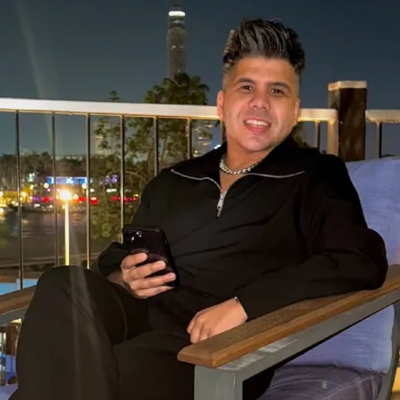 عمر كمال يكشف حقيقة سرقة ألبوم محمد فؤاد