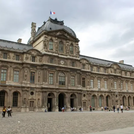 متحف اللوفر