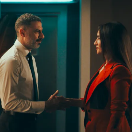 زينة ومحمد فراج في مسلسل ورد وشوكولاته  - الصورة من المركز الإعلامي للمسلسل