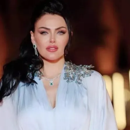 أخفت ملامحه .. دارين حداد تحتفل بعقد قرانها