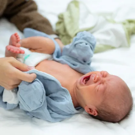 صورة المغص عند الرضيع