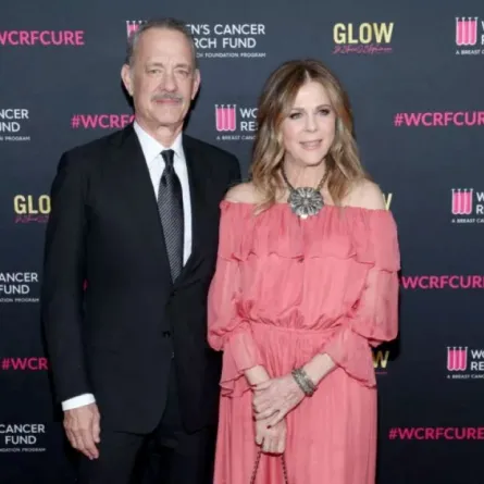 توم هانكس وريتا ويلسون في بيفرلي هيلز، كاليفورنيا (Tom Hanks and Rita Wilson in Beverly Hills, California). مصدر الصورة: Phillip Faraone/Getty Images for Women's Cancer Research Fund/AFP