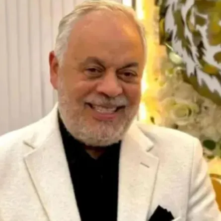 أشرف زكي- الصورة من حسابه الرسمي على إنستغرام