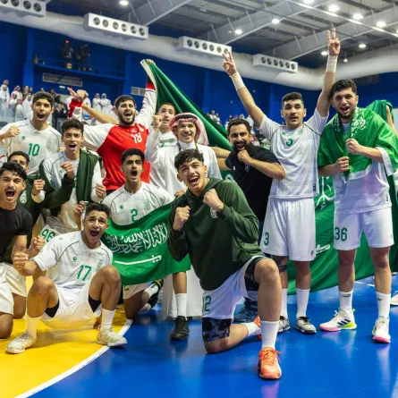المنتخب السعودي للشباب يتوّج بذهب آسيا بعد 35 عامًا - الصورة من حساب اللجنة الأولمبية والبارالمبية السعودية على إكس 