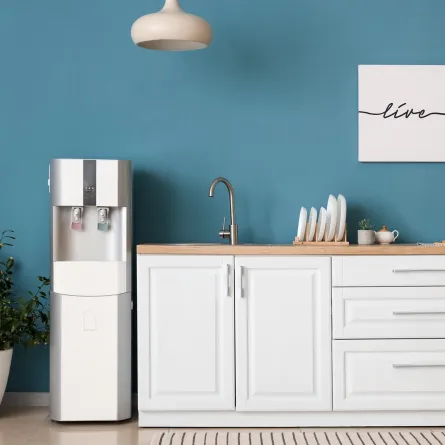 مبرد الماء أو الكولر في المطبخ