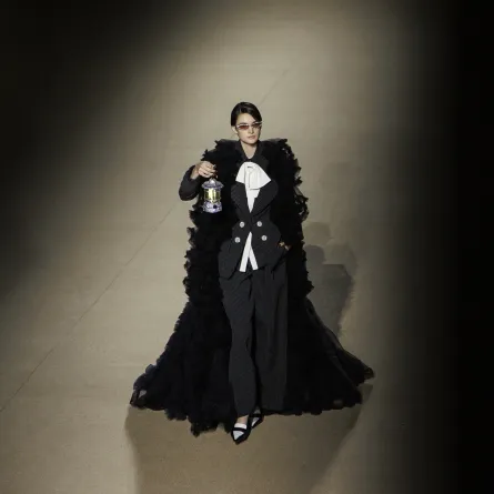  الصورة من المكتب الاعلامي لأسبوع الأزياء في الرياض