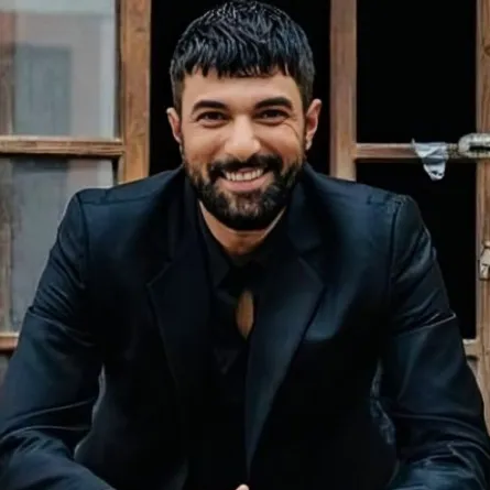 إنجين أكيورك- الصورة من صفحته الشخصية على إنستغرام