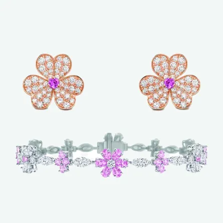 مجوهرات مرصوفة بالياقوت الوردي 