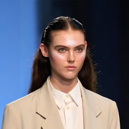 وصفات طبيعية لصبغ الحواجب 