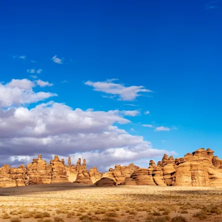 تشكيلات صخرية لافتة في مدينة العلا