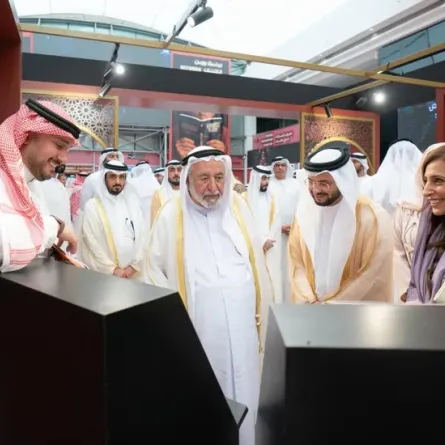 حاكم الشارقة يشهد إطلاق مجموعة كلمات "دار سراب". الصورة من مكتب الشارقة الإعلامي