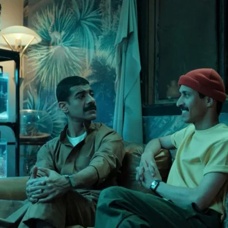 محمد الدوخي ويزيد المجيول من فيلم رهين- الصورة من المركز الإعلامي لنتفلكس