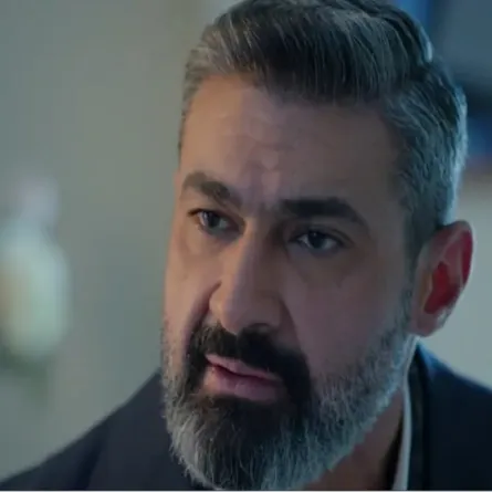 ياسر جلال يرد على منتقدي حديثه في التليفون بمجلس الشيوخ