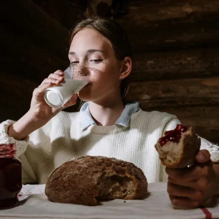 تفسير حلم شرب الحليب في المنام