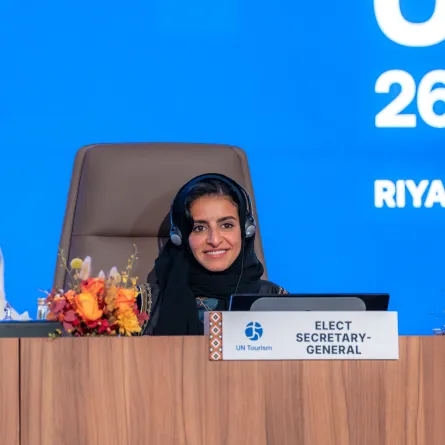 الإماراتية شيخة النويس