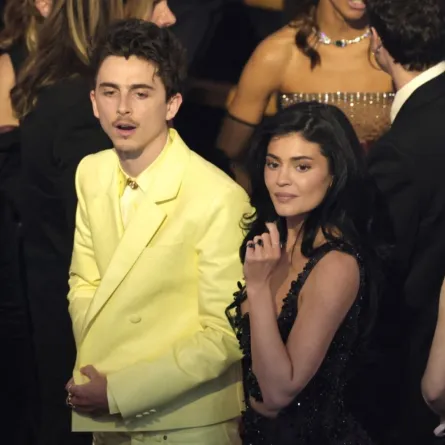 كايلي جينر وتيموثي شالاميه في حفل توزيع جوائز أوسكار 2025 (Timothée Chalamet and Kylie Jenner). مصدر الصورة: Kevin Winter/Getty Images/AFP