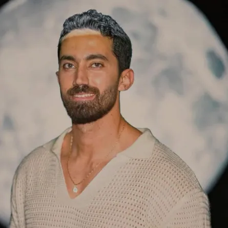 أول تعليق من زوج مي عز الدين بعد عقد قرانهما