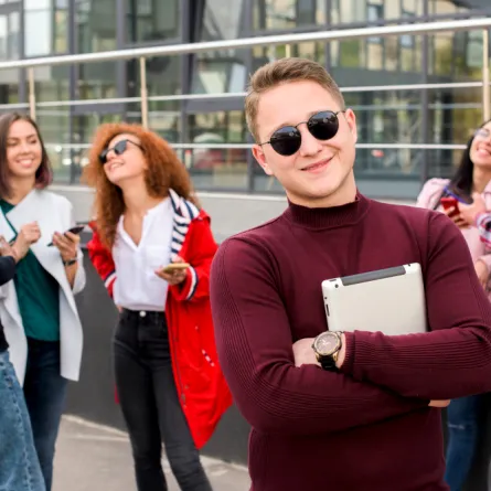 المظهر يعزز الثقة بالنفس - المصدر freepik