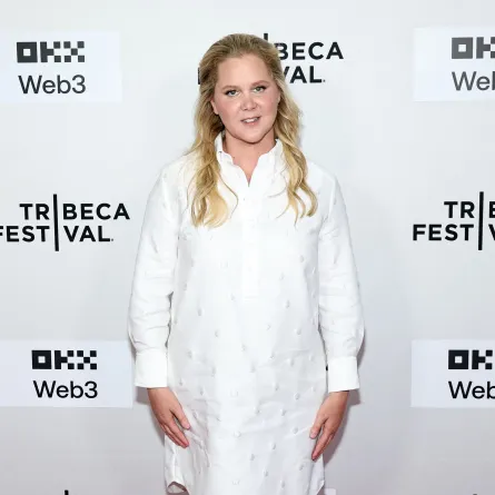 إيمي شومر في نيويورك ( Amy Schumer in newyork ).مصدر الصورة: Jamie McCarthy / GETTY IMAGES NORTH AMERICA / Getty Images via AFP