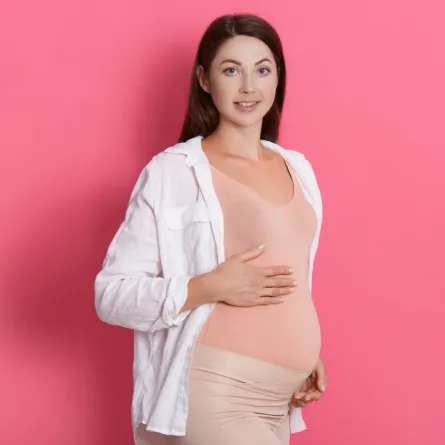 صورة لحامل في الشهر الرابع