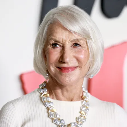 هيلين ميرين في نيويورك - Helen Mirren  in New York City- مصدر الصورة Theo Wargo / GETTY IMAGES NORTH AMERICA / Getty Images via AFP