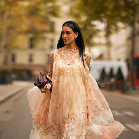 إطلالة من شوارع باريس - الصورة من Launchmetrics/Spotlight ©