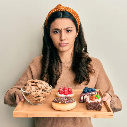 نصائح سريعة لتقليل الرغبة بالحلويات خلال اليوم