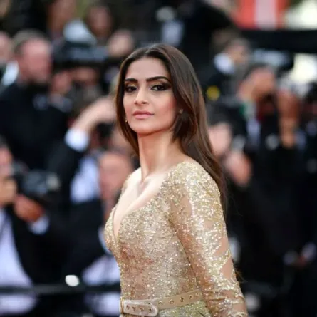 سونام كابور - Sonam Kapoor on May 22, 2017 at the 70th edition of the Cannes Film Festival in Cannes, southern France. LOIC VENANCE